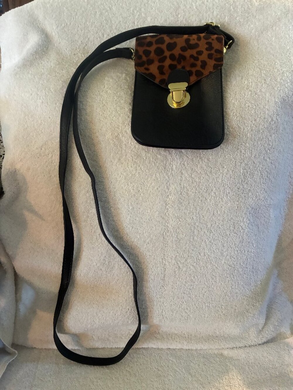 Touchscreen Cell Phone Crossbody Wallet/Purse